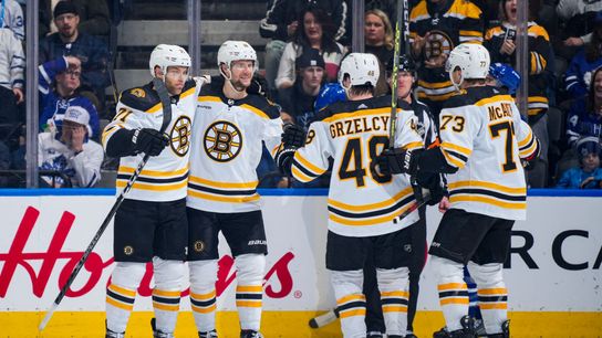FINAL: Bruins 4, Maple Leafs 1 - Bruins get much needed win behind Zacha's two goals  taken at BSJ Headquarters  (Bruins)